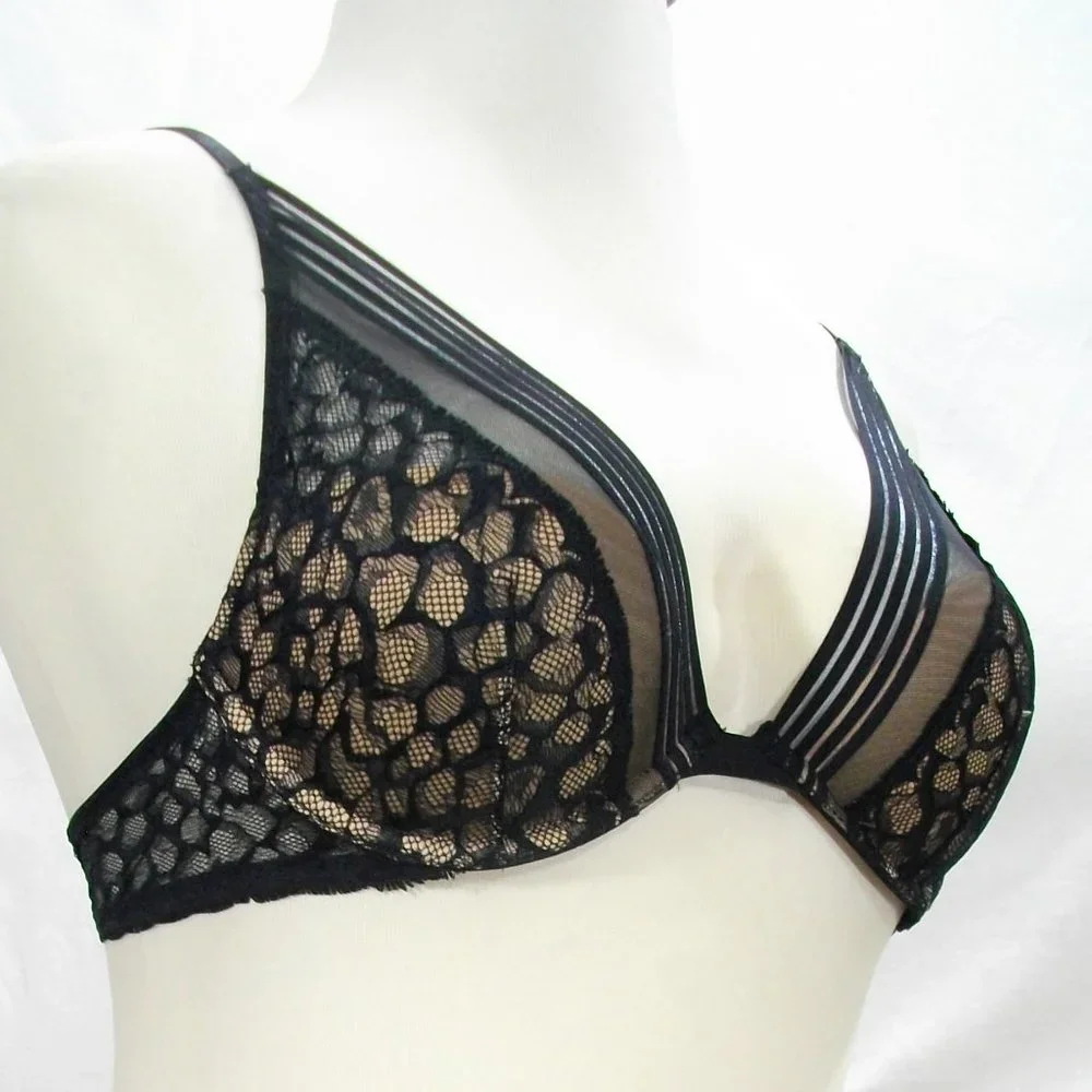 32D / Medium‎ Calvin Klein Vixen Molded Lace Bra & Thong Set Black NWT